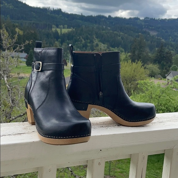 Dansko clog boots Clearance